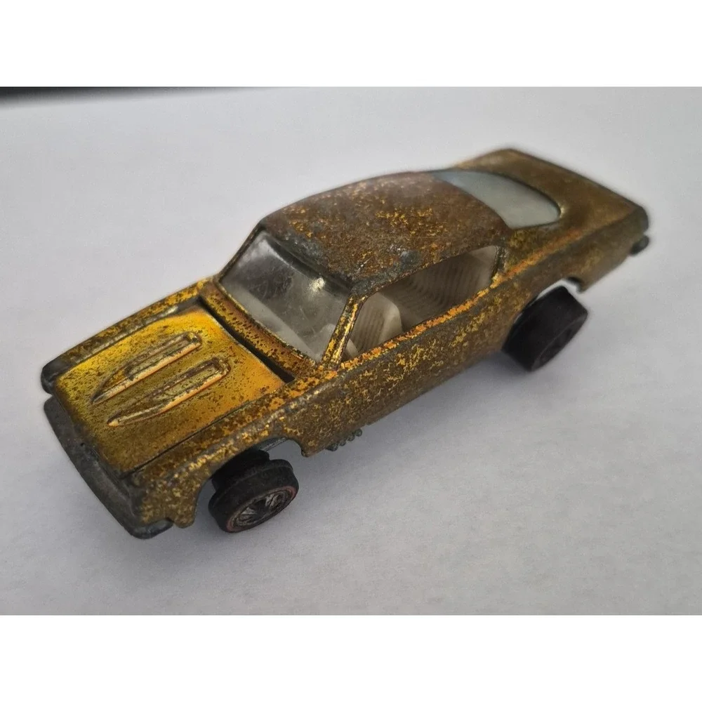 Hot Wheels Red Line vtg car Redline Mattel 1967 Custom Barracuda Gold